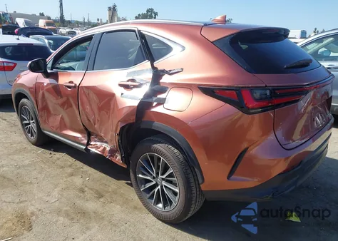 2025 Lexus Nx 250 z USA, uszkodzony, nr VIN 2T2ADCAZ6SC029983
